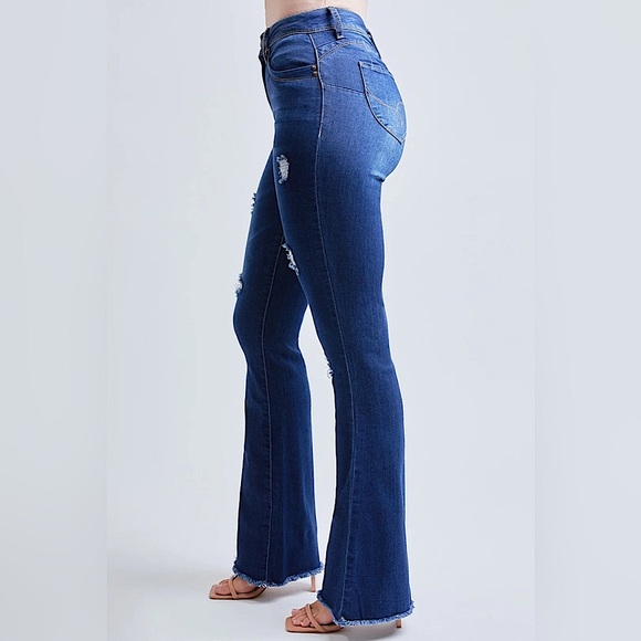 ☃️BOGO50%☃️ 🆕💙YMI: WBB WannaBettaButt Super Flare Jeans 11/30 - Picture 4 of 12